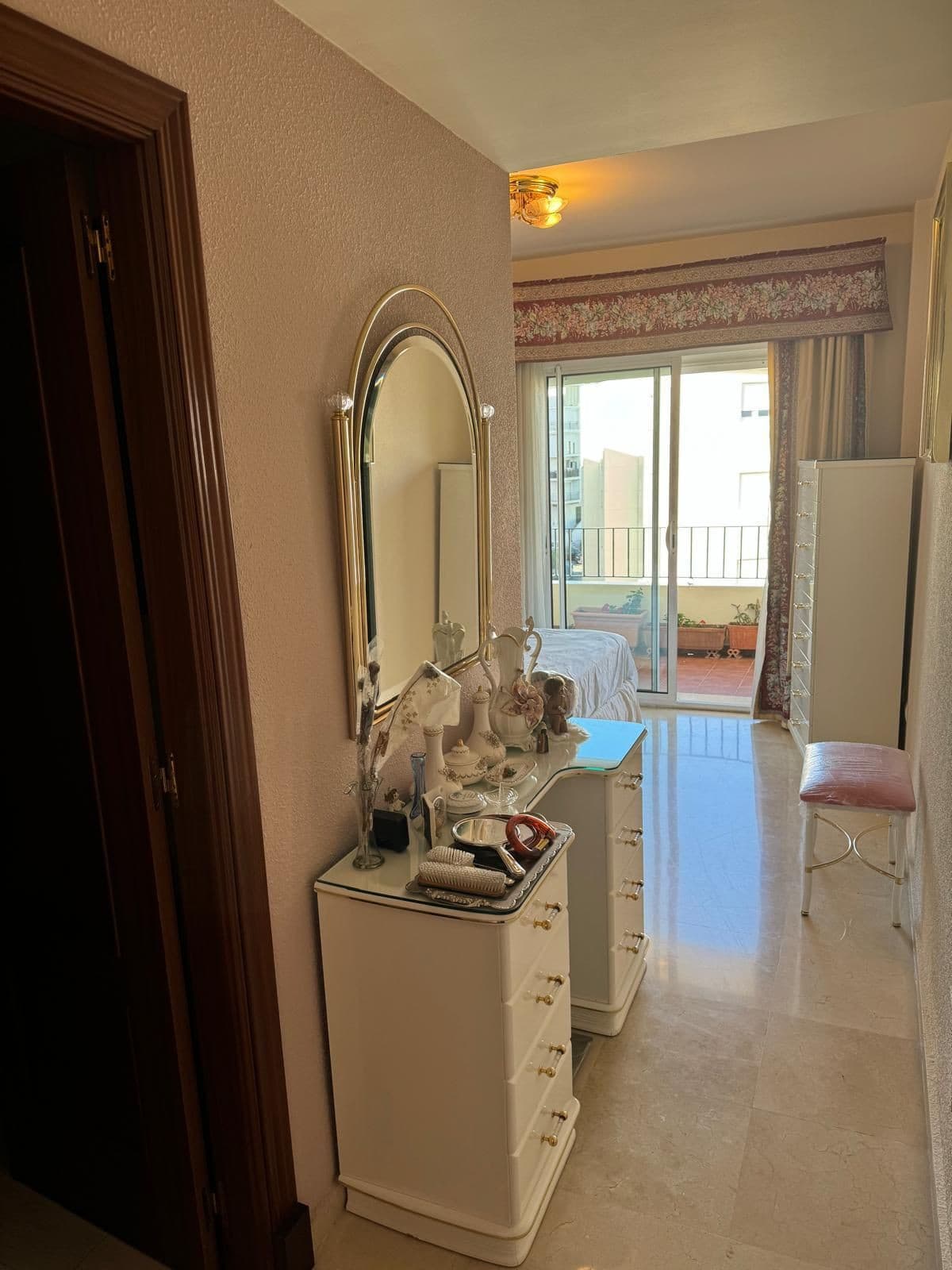 Middle Floor Apartment in Estepona — photo 6 of 10