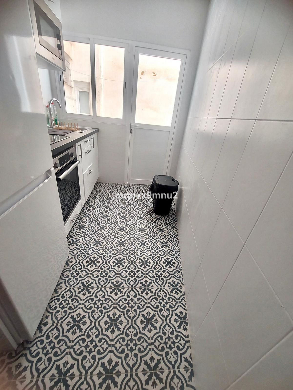Middle Floor Apartment in Centro Histórico — photo 2 of 10