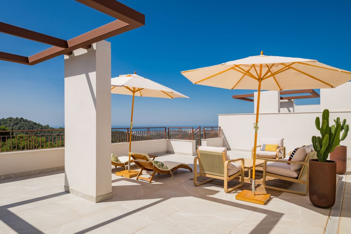 Penthouse Duplex in Istán — photo 1 of 10
