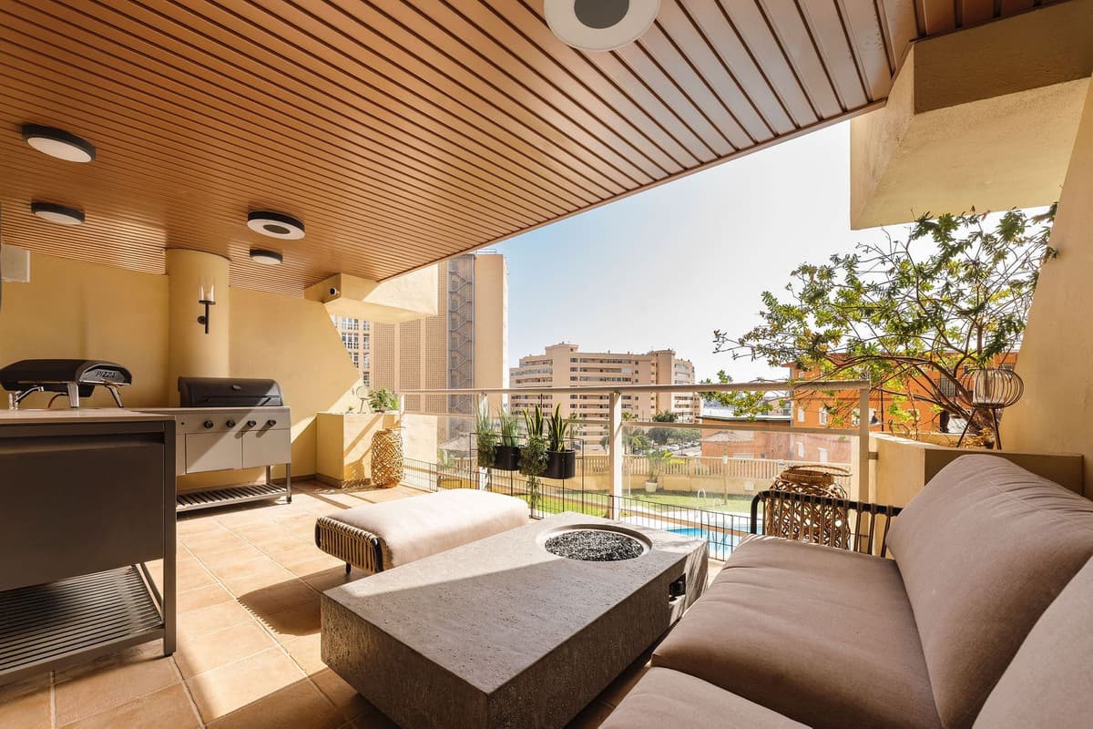 Middle Floor Apartment in Torreblanca — photo 5 of 10