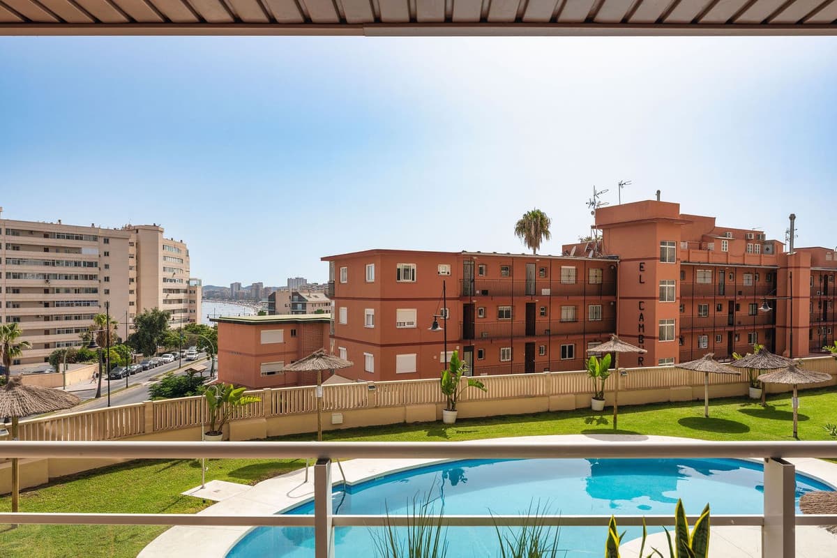 Middle Floor Apartment in Torreblanca — photo 8 of 10