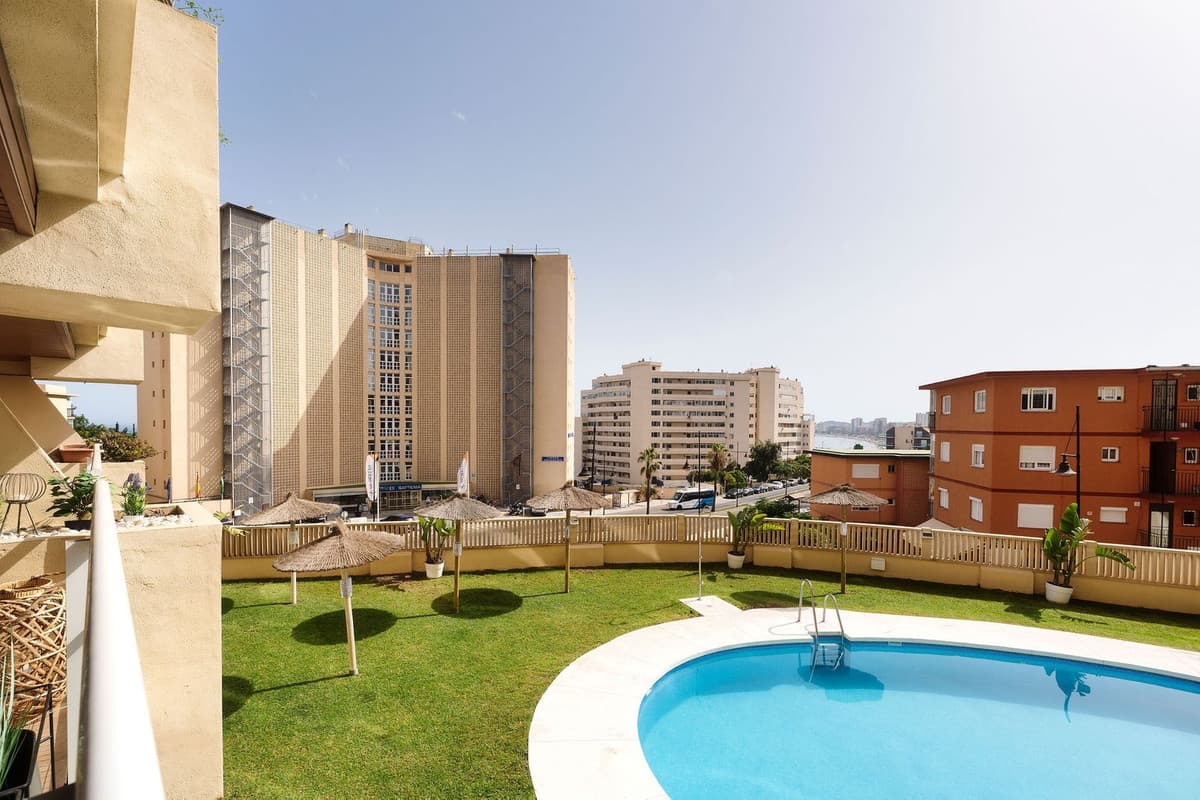 Middle Floor Apartment in Torreblanca — photo 9 of 10