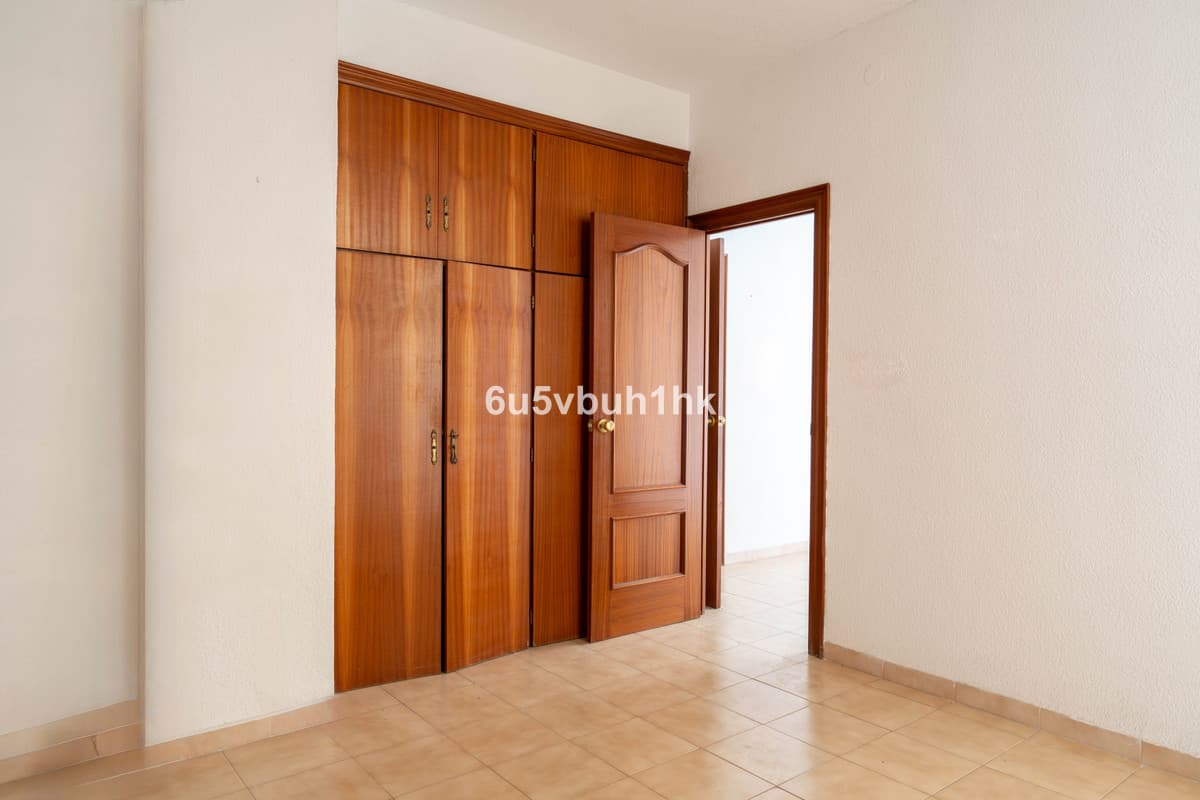 Ground Floor Apartment in Málaga — photo 6 of 10
