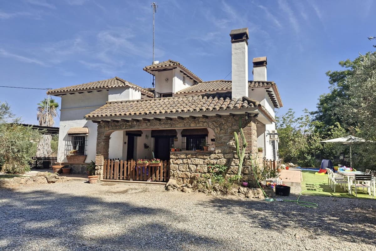 Cortijo in Coín — photo 1 of 10