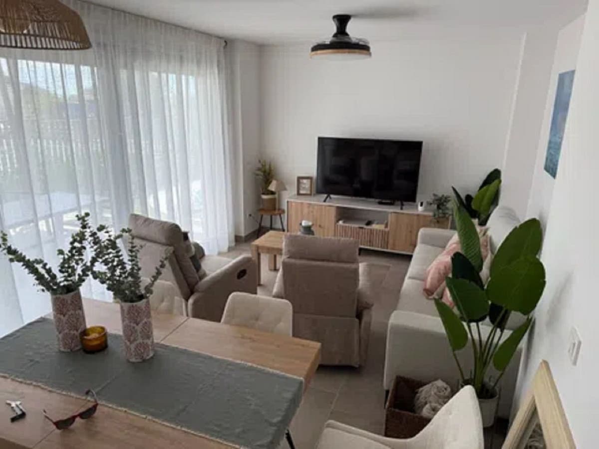 Middle Floor Apartment in Los Pacos — photo 7 of 10