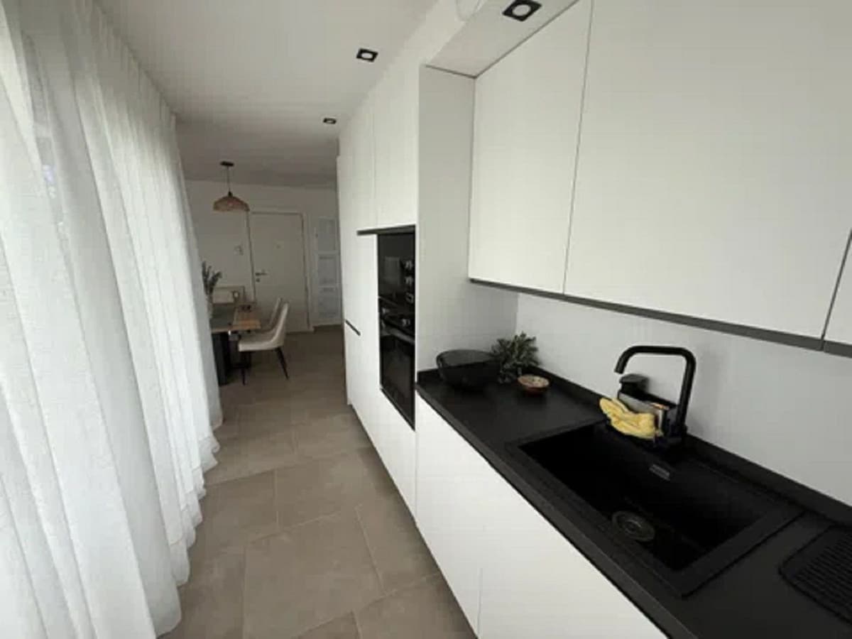 Middle Floor Apartment in Los Pacos — photo 9 of 10