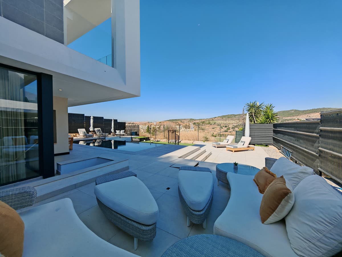 Detached Villa in Estepona — photo 3 of 10