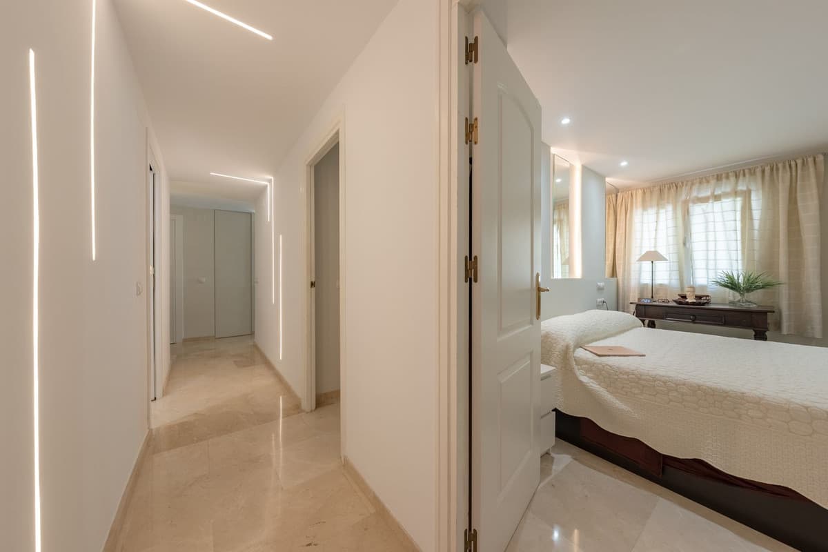 Middle Floor Apartment in Marbella — photo 8 of 10