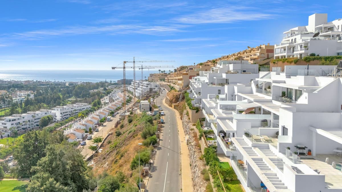 Middle Floor Apartment in La Cala de Mijas — photo 5 of 10