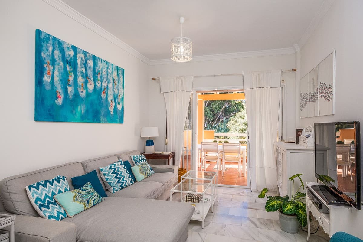 Middle Floor Apartment in Cabopino — photo 7 of 10