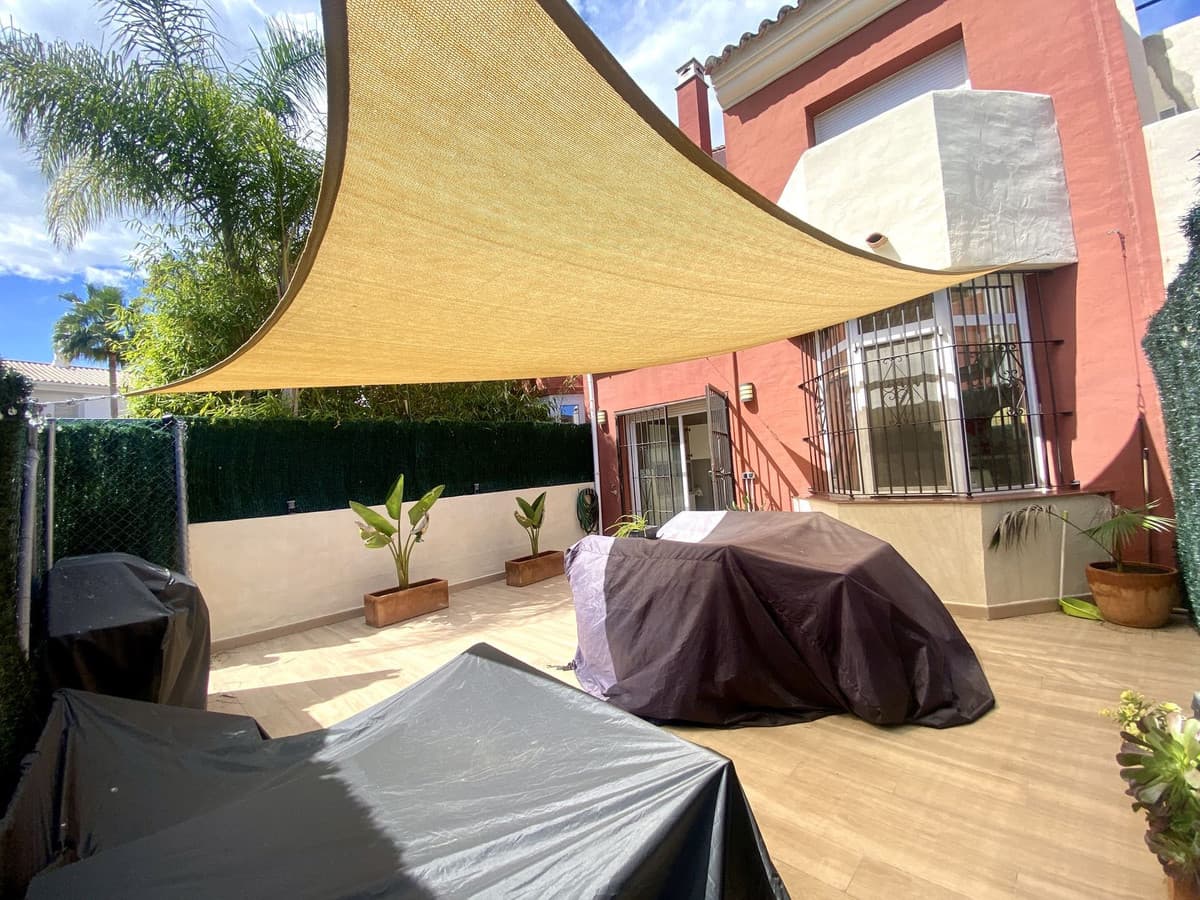 Townhouse in Estepona — photo 3 of 10