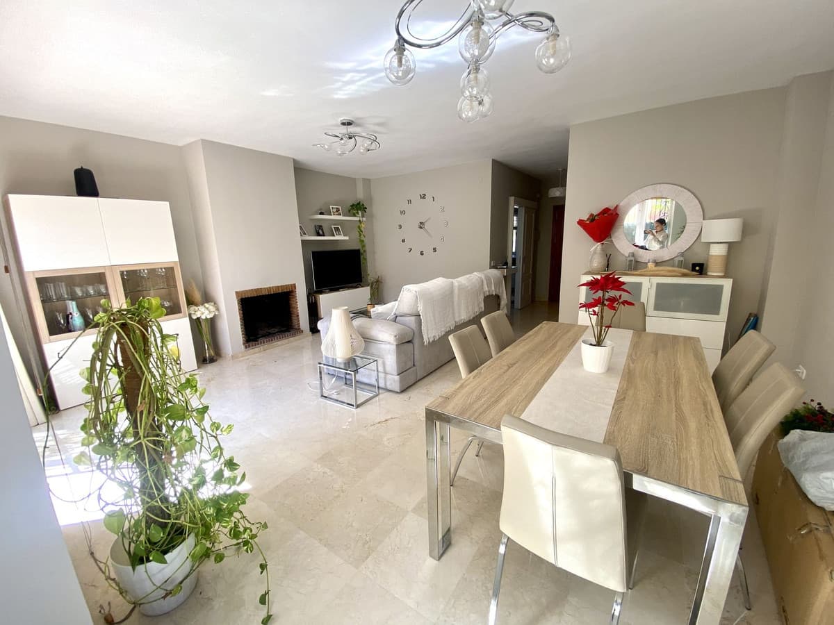 Townhouse in Estepona — photo 4 of 10