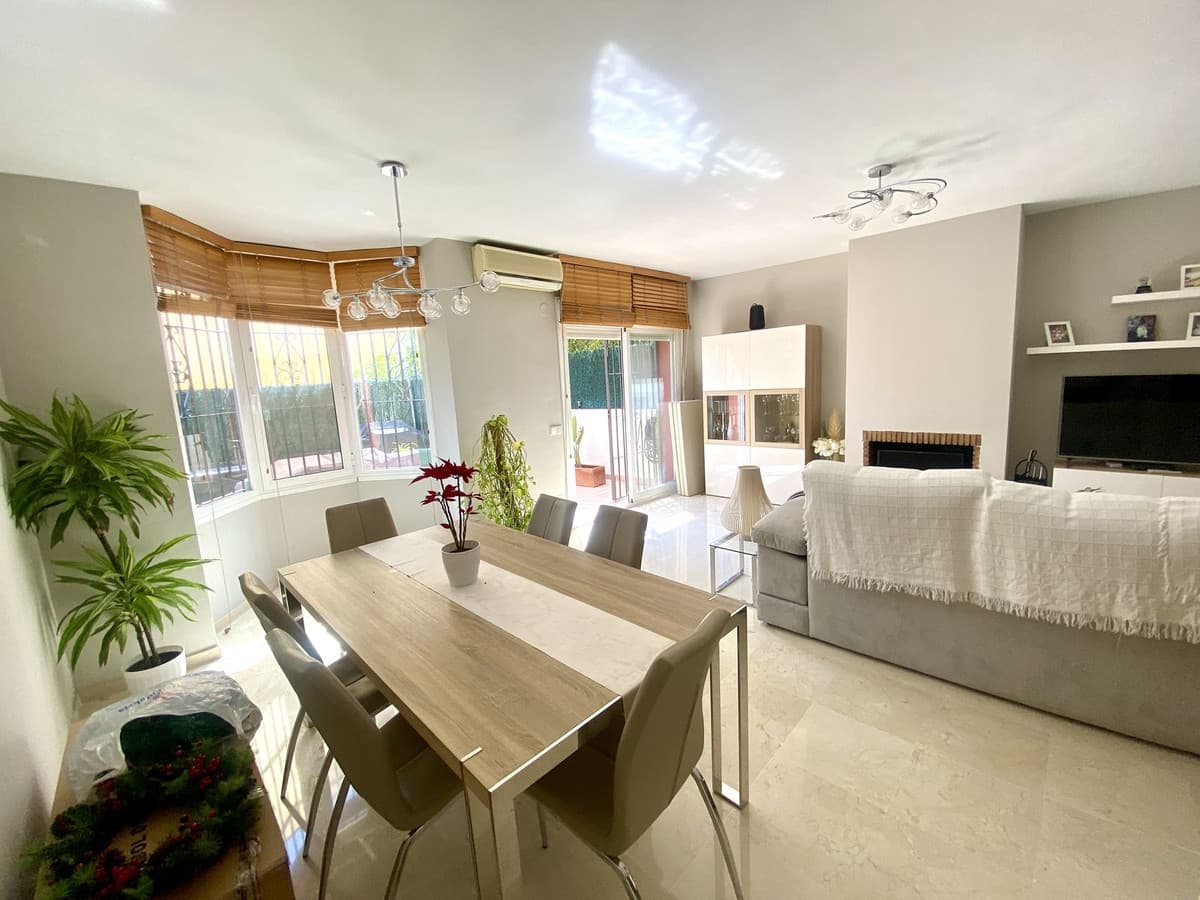 Townhouse in Estepona — photo 7 of 10