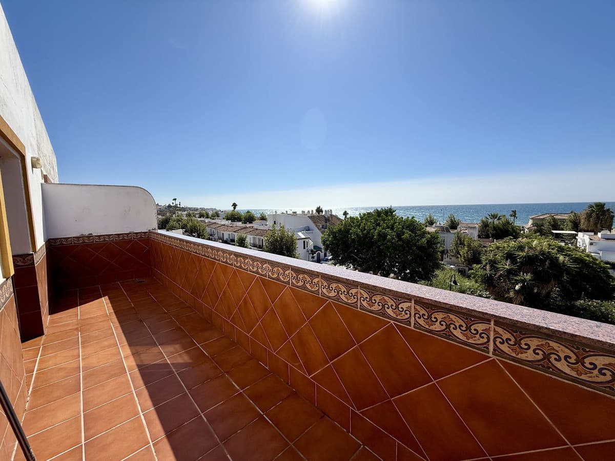 Top Floor Apartment in La Cala — photo 2 of 10