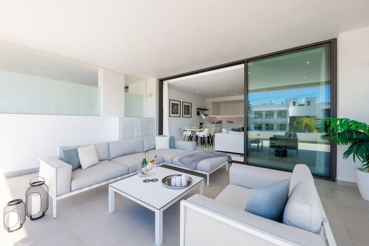 Middle Floor Apartment in Estepona — photo 8 of 10