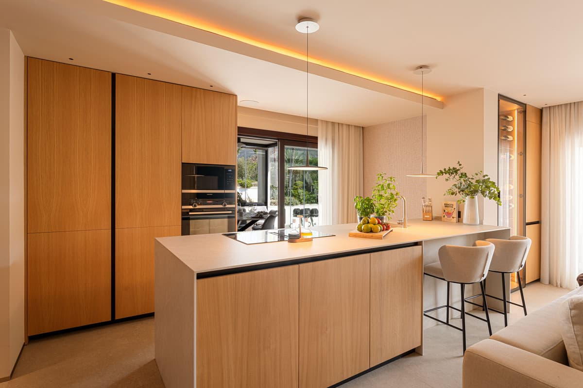 Penthouse Duplex in The Golden Mile — photo 6 of 10