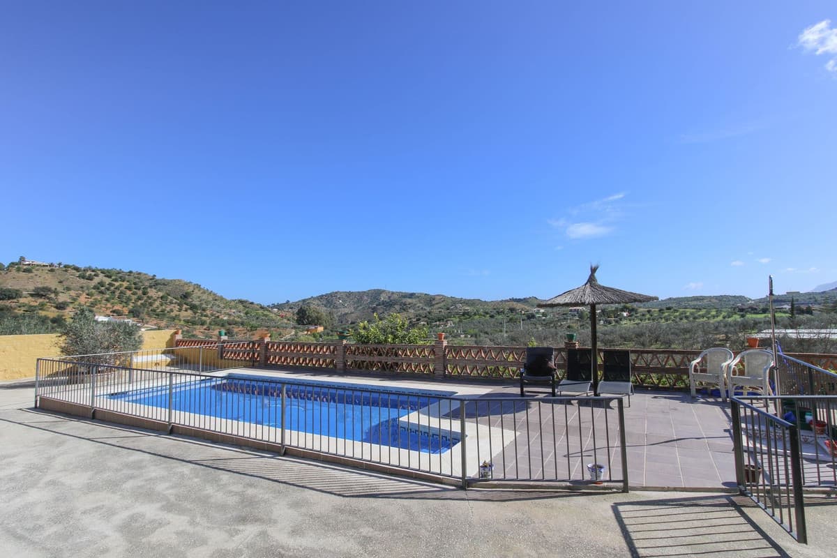 Detached Villa in Monda — photo 3 of 10