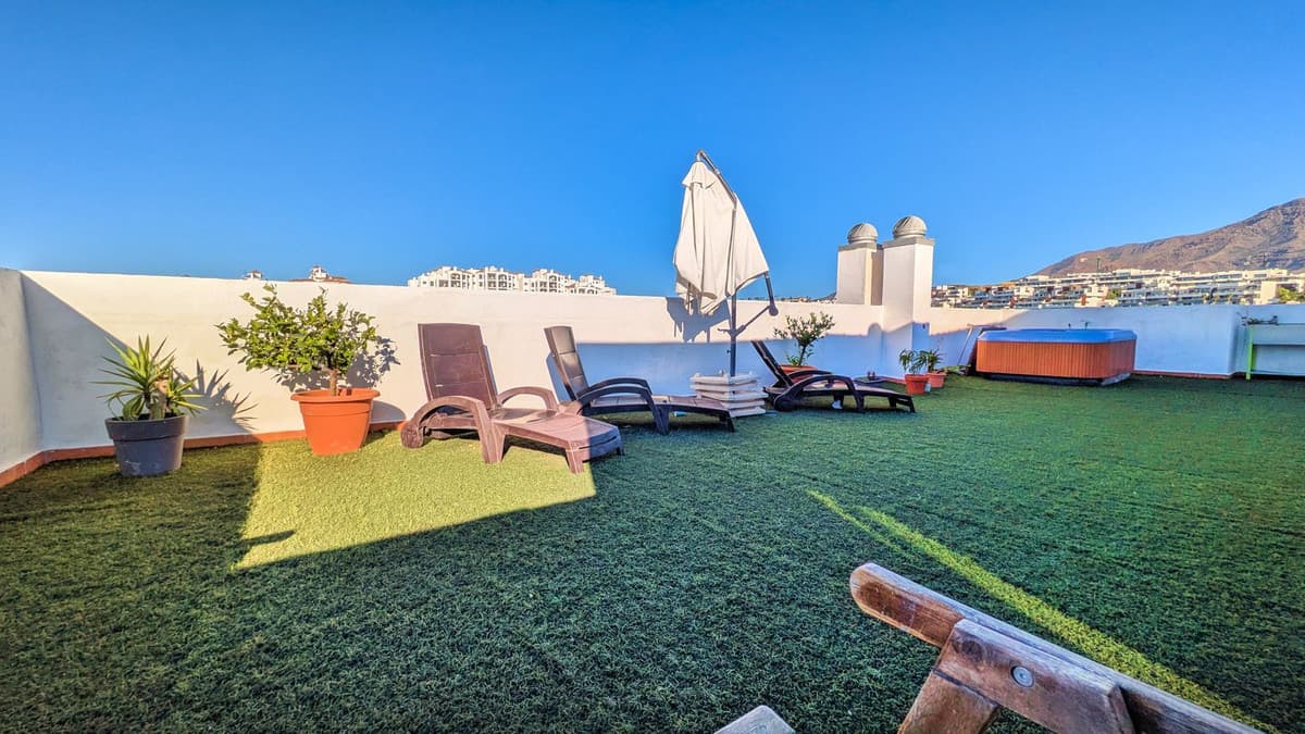 Penthouse Duplex in Estepona — photo 2 of 10