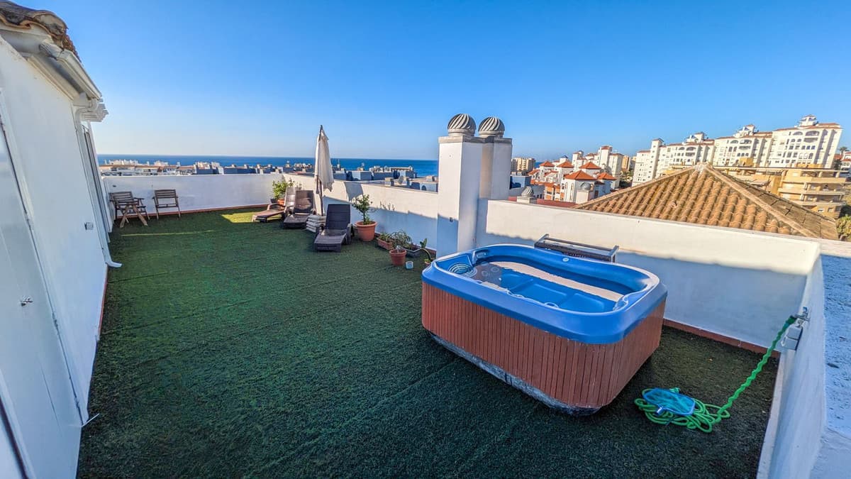 Penthouse Duplex in Estepona — photo 4 of 10