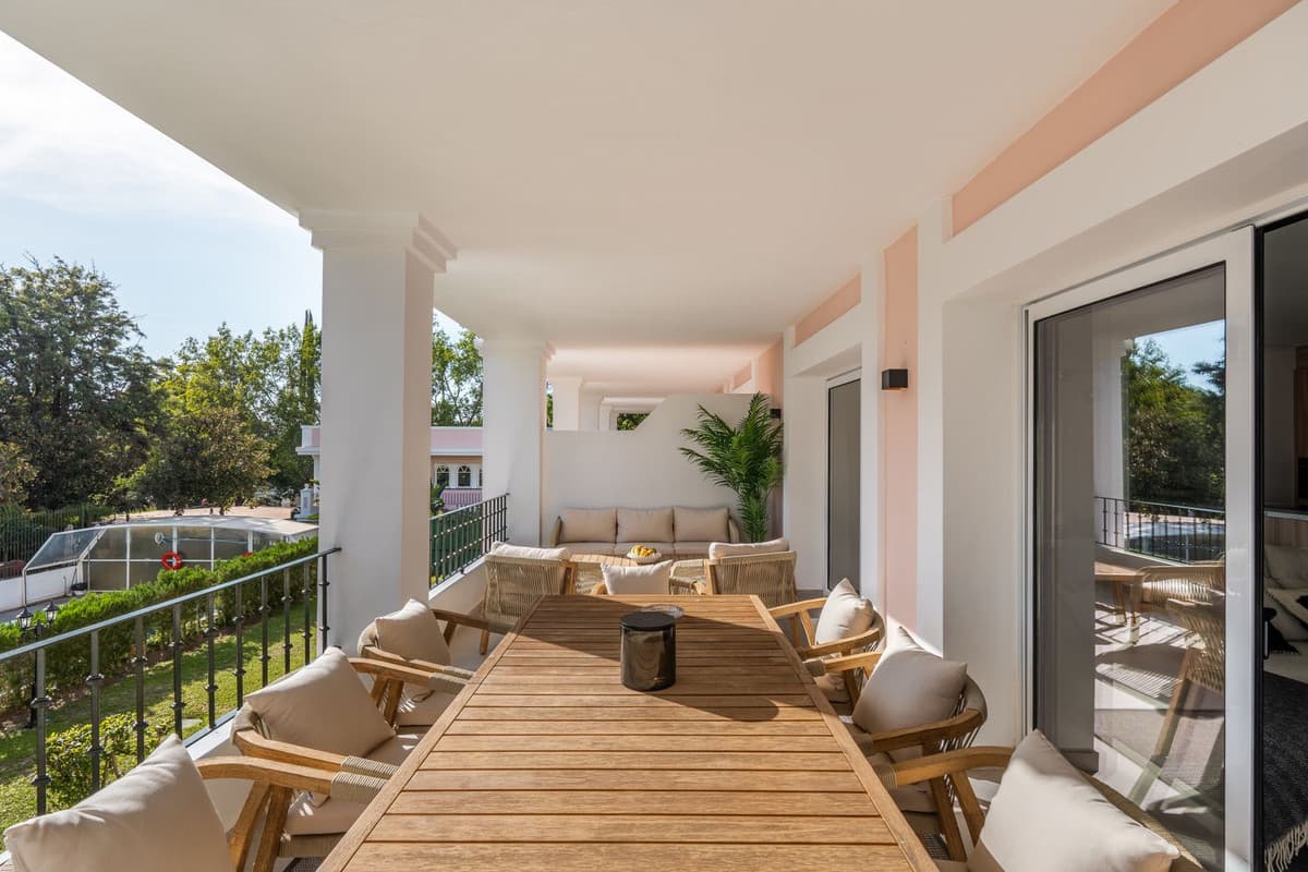 Penthouse Duplex in Nueva Andalucía — photo 3 of 10