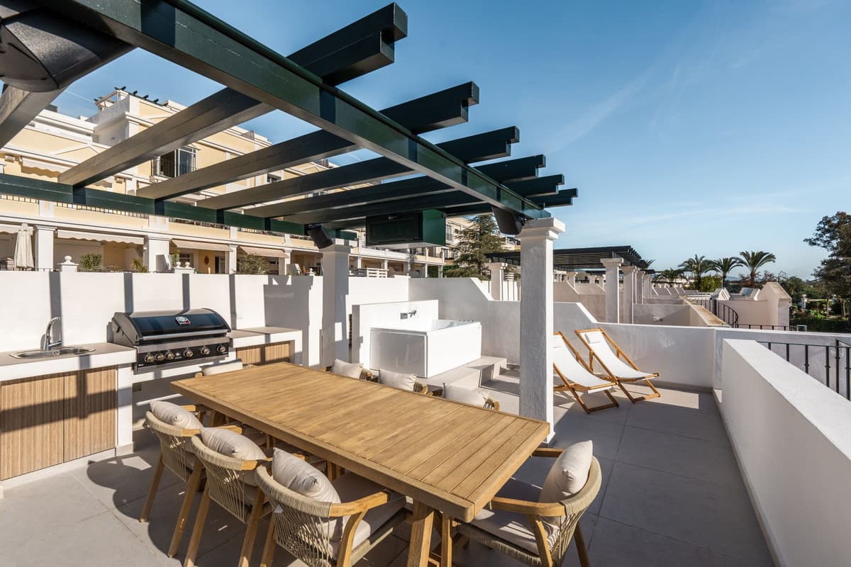 Penthouse Duplex in Nueva Andalucía — photo 6 of 10