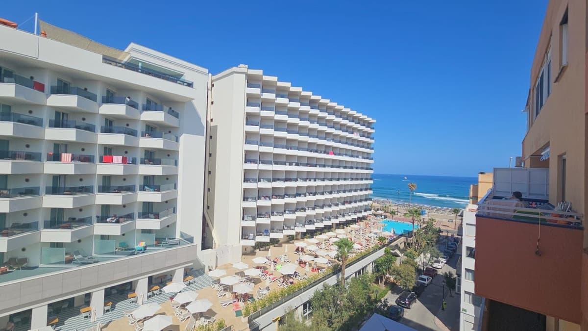 Middle Floor Apartment in Fuengirola — photo 1 of 10