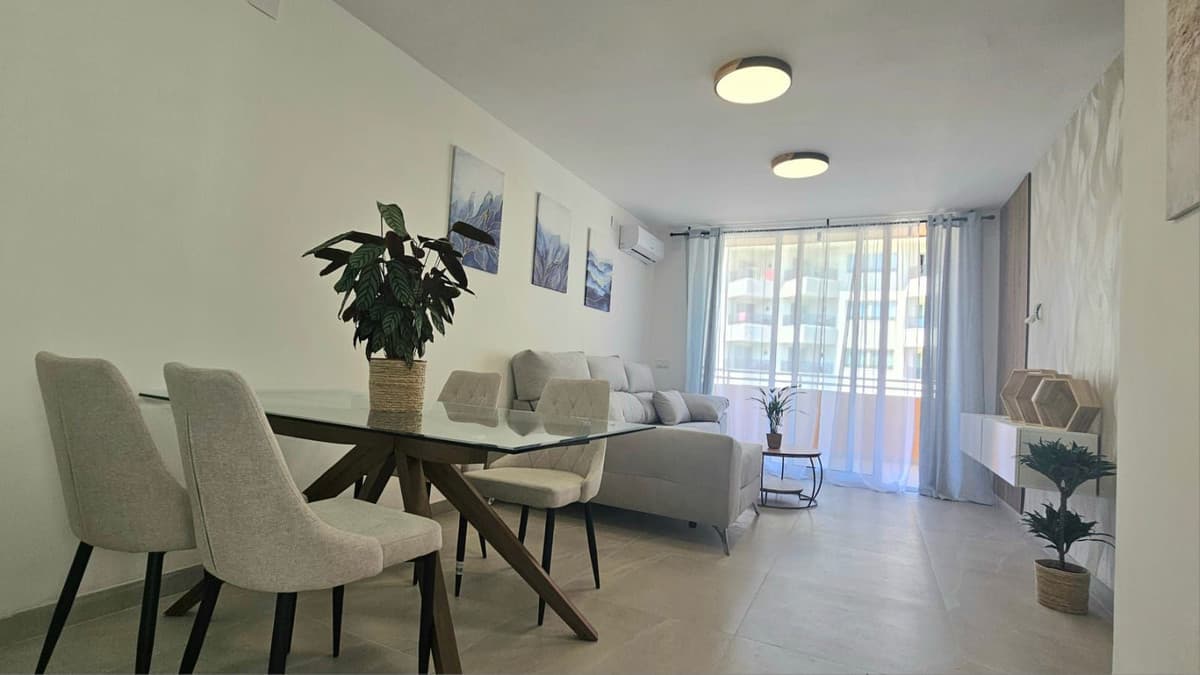 Middle Floor Apartment in Fuengirola — photo 4 of 10