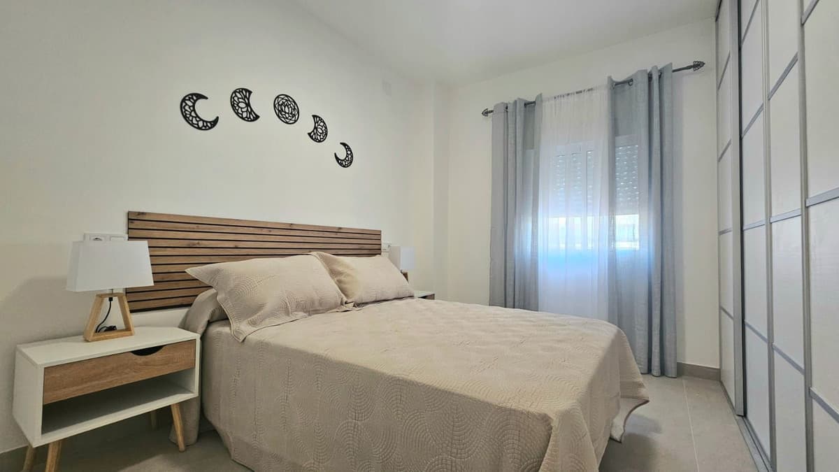 Middle Floor Apartment in Fuengirola — photo 6 of 10