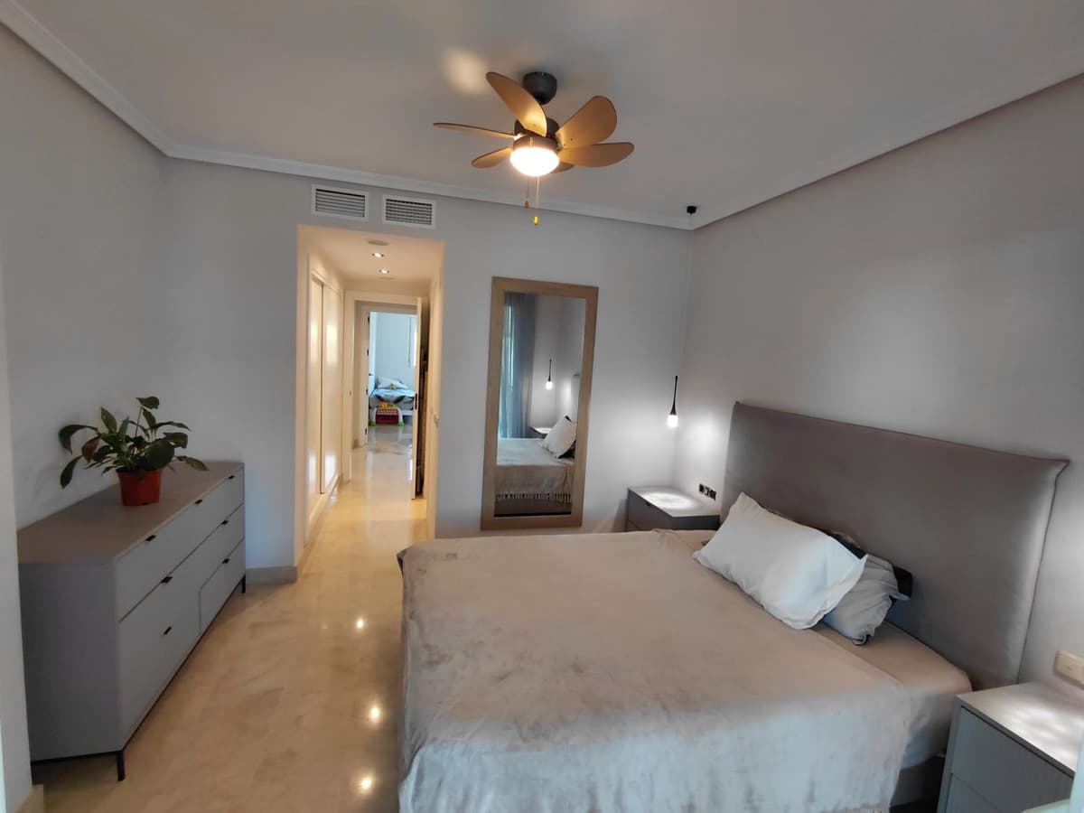 Middle Floor Apartment in Nagüeles — photo 5 of 10