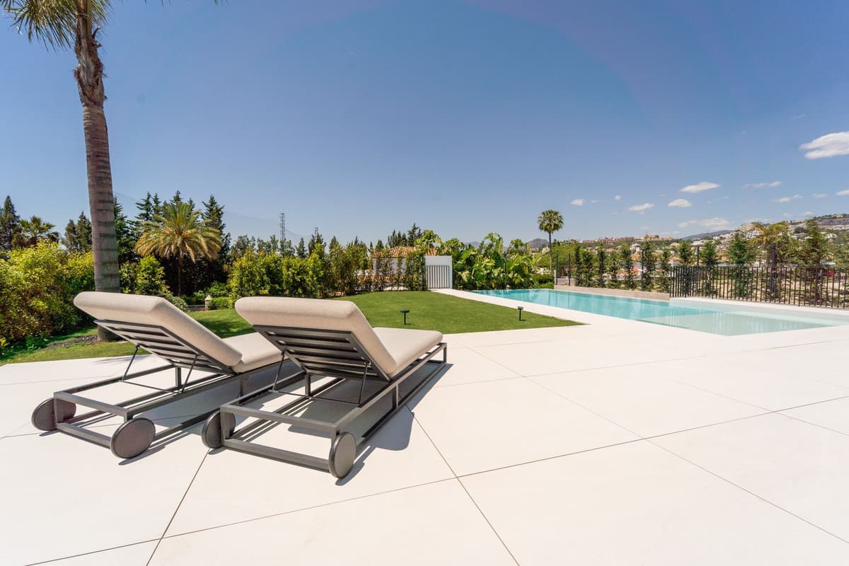 Detached Villa in Nueva Andalucía — photo 3 of 10
