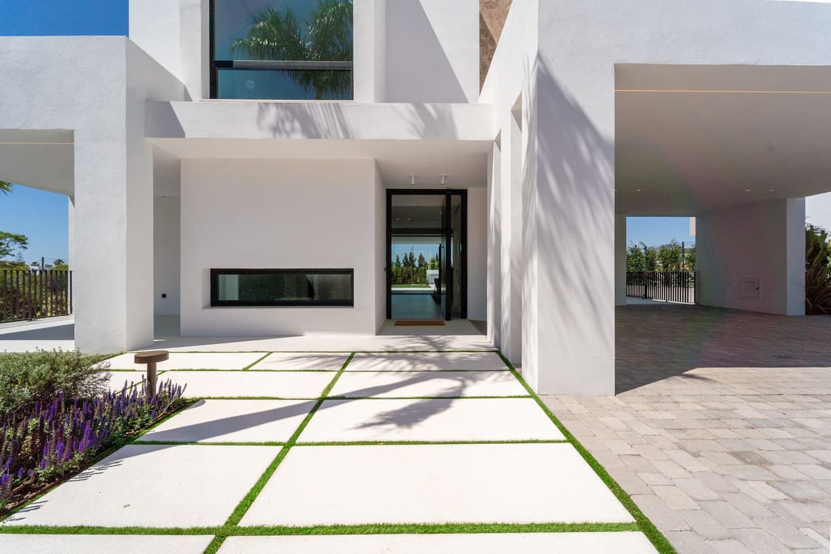 Detached Villa in Nueva Andalucía — photo 4 of 10