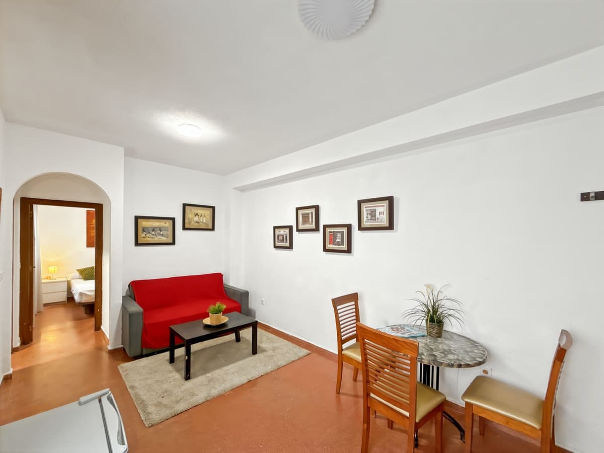 Middle Floor Apartment in Centro Histórico — photo 2 of 10