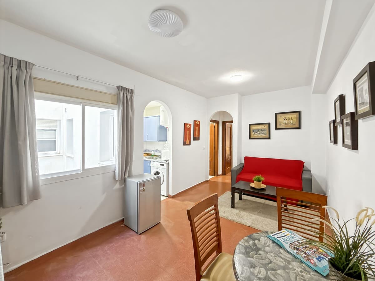 Middle Floor Apartment in Centro Histórico — photo 7 of 10
