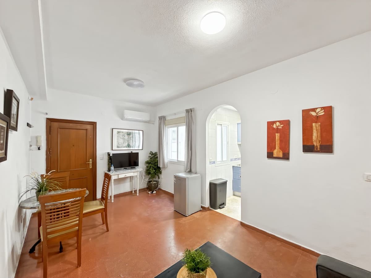 Middle Floor Apartment in Centro Histórico — photo 8 of 10