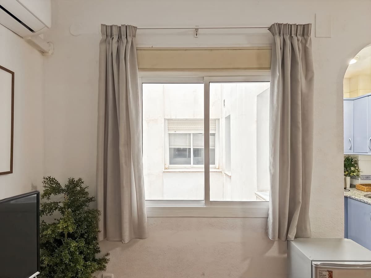 Middle Floor Apartment in Centro Histórico — photo 9 of 10