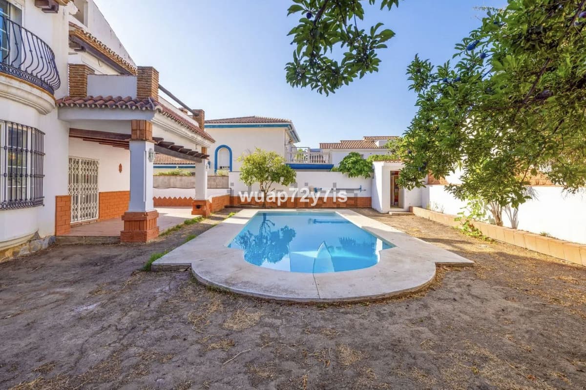 Detached Villa in Benalmadena — photo 2 of 10