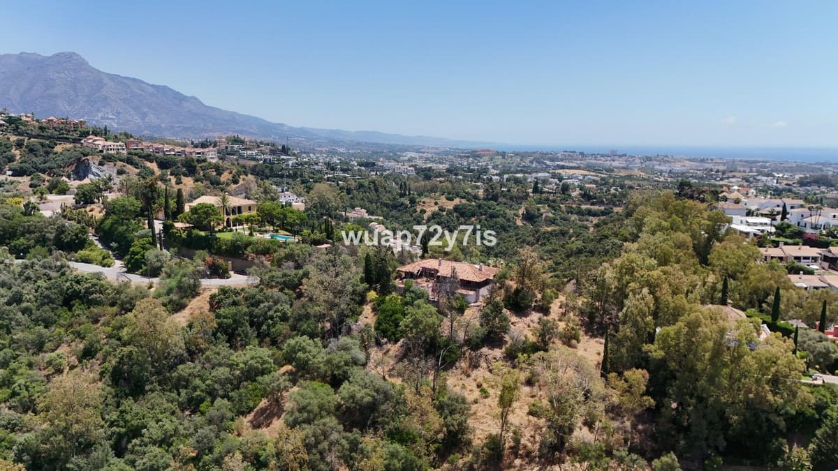 Residential Plot in Los Almendros — photo 1 of 6