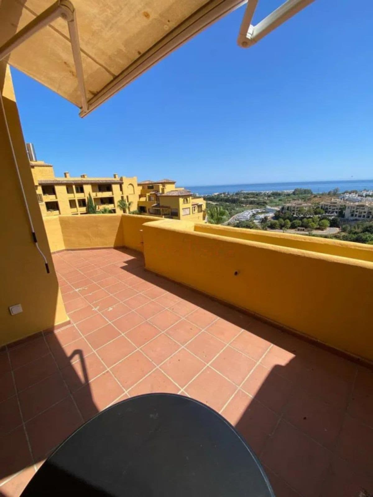 Penthouse Duplex in Estepona — photo 3 of 10