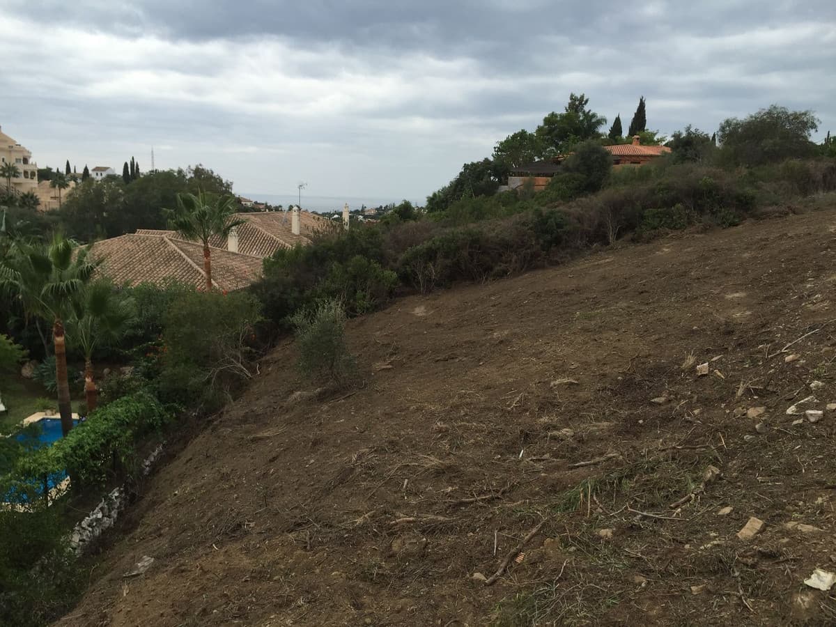 Residential Plot in Elviria — photo 1 of 2