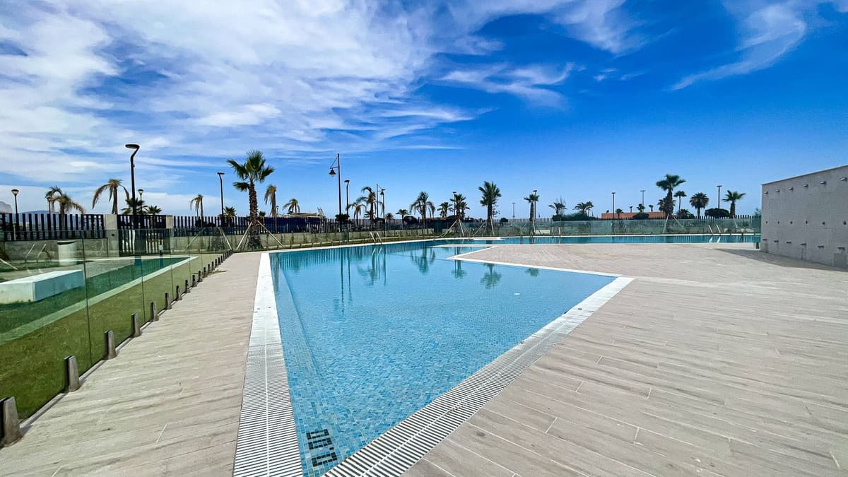 Middle Floor Apartment in Torremolinos — photo 3 of 10