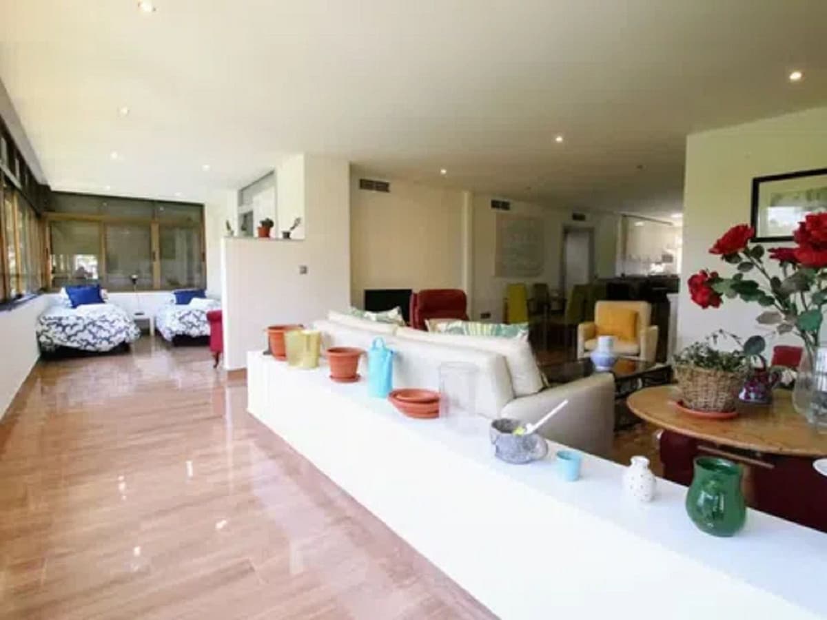 Middle Floor Apartment in Torremolinos — photo 3 of 10