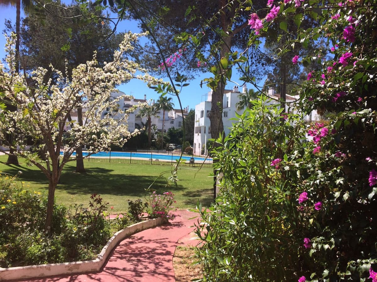 Penthouse Duplex in Elviria — photo 2 of 10
