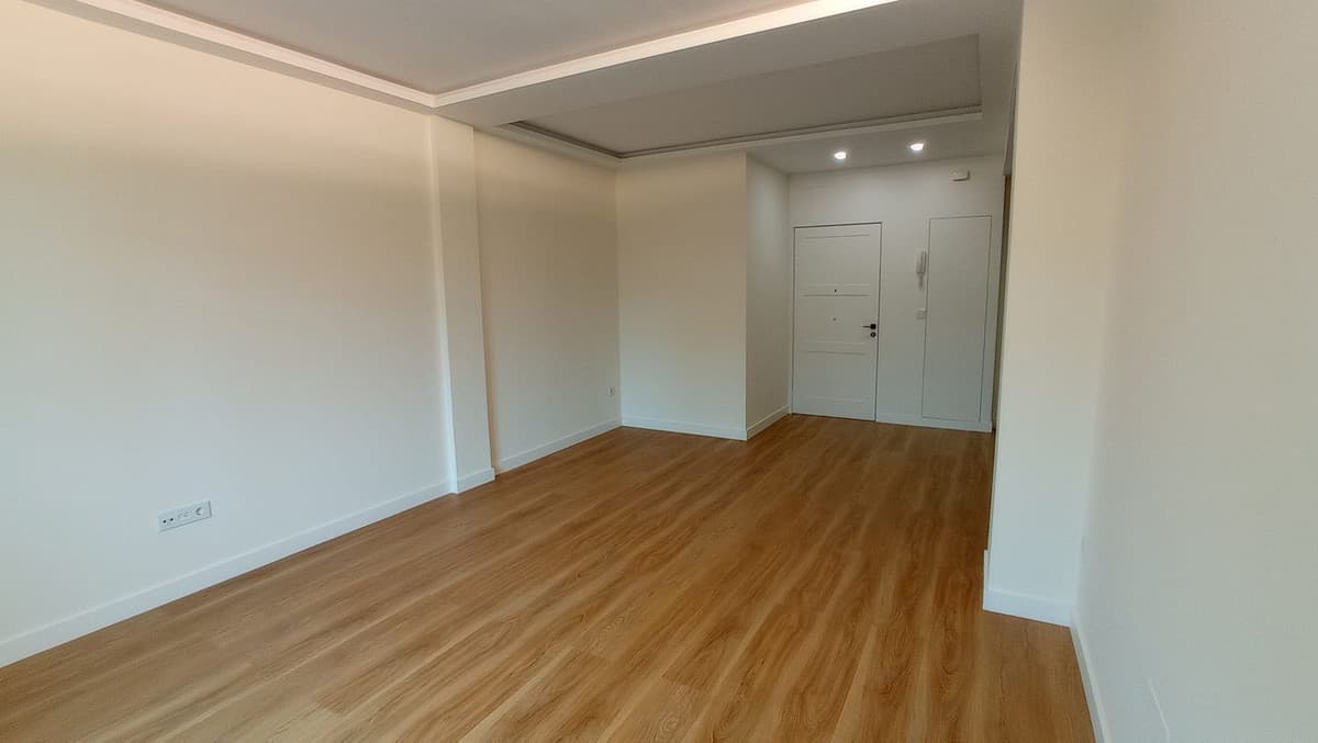 Middle Floor Apartment in Málaga Centro — photo 3 of 10