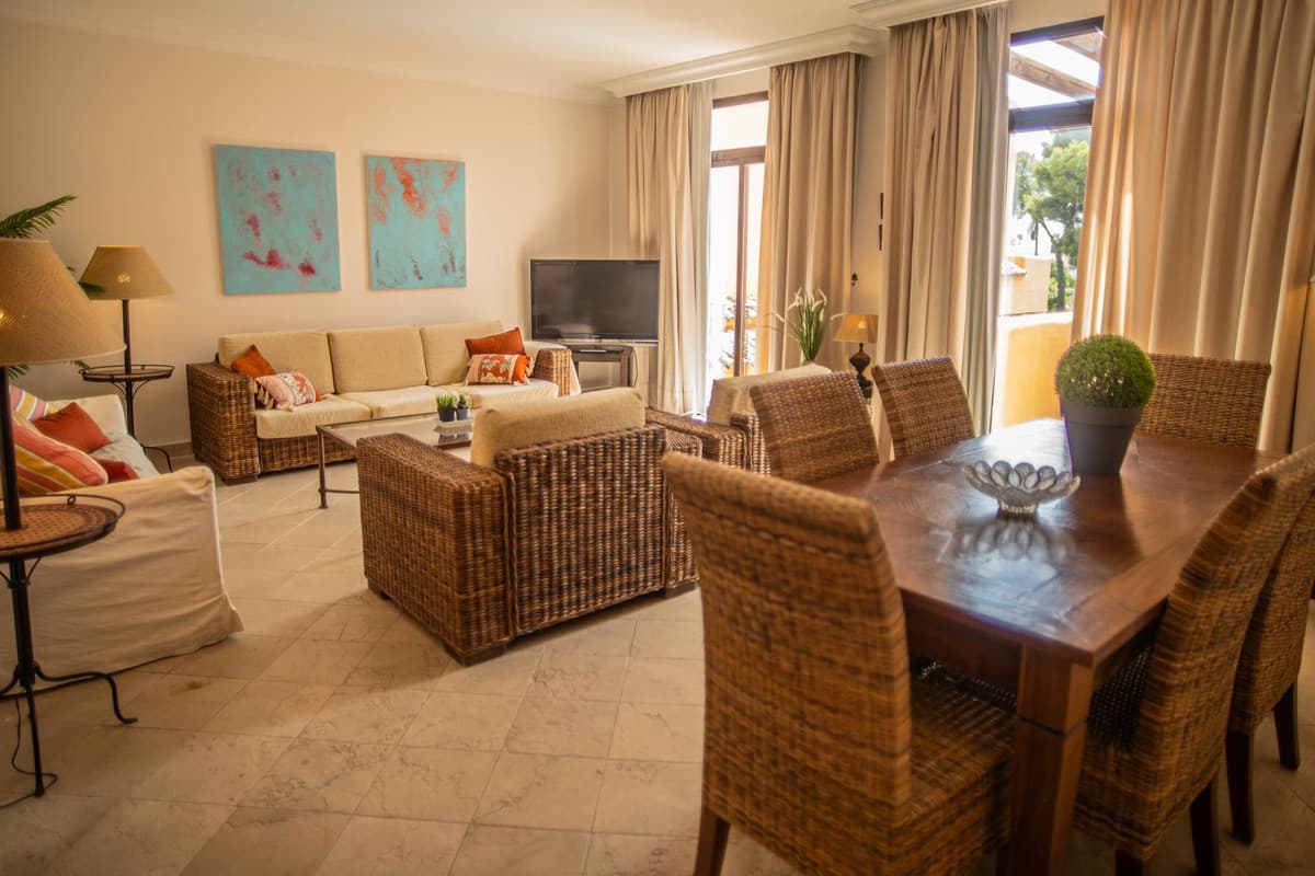 Middle Floor Apartment in Cancelada — photo 5 of 10