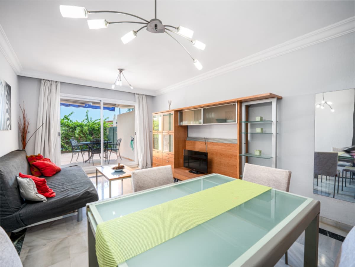 Middle Floor Apartment in Marbella — photo 4 of 10