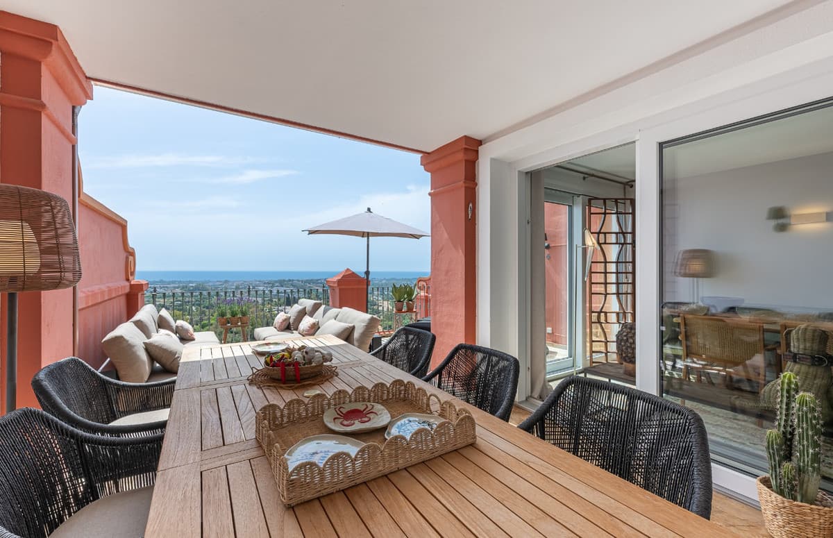 Duplex in Monte Halcones — photo 1 of 10