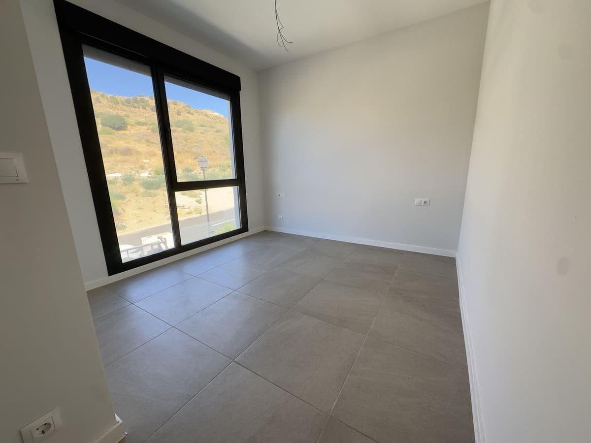 Semi-Detached House in Riviera del Sol — photo 13 of 20