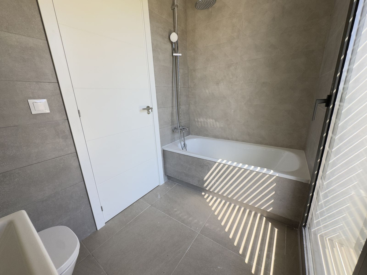 Semi-Detached House in Riviera del Sol — photo 19 of 20