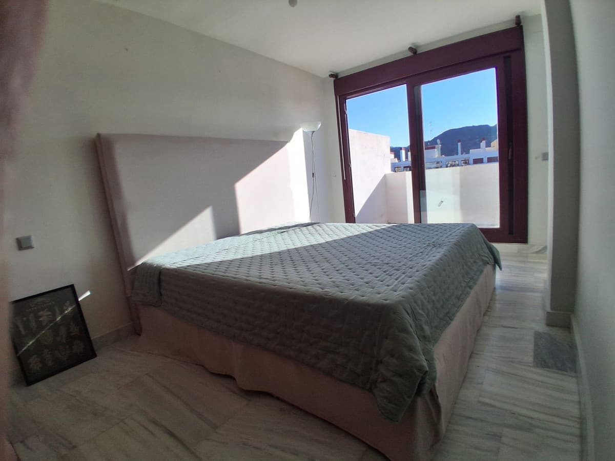 Penthouse Duplex in Benahavís — photo 8 of 10