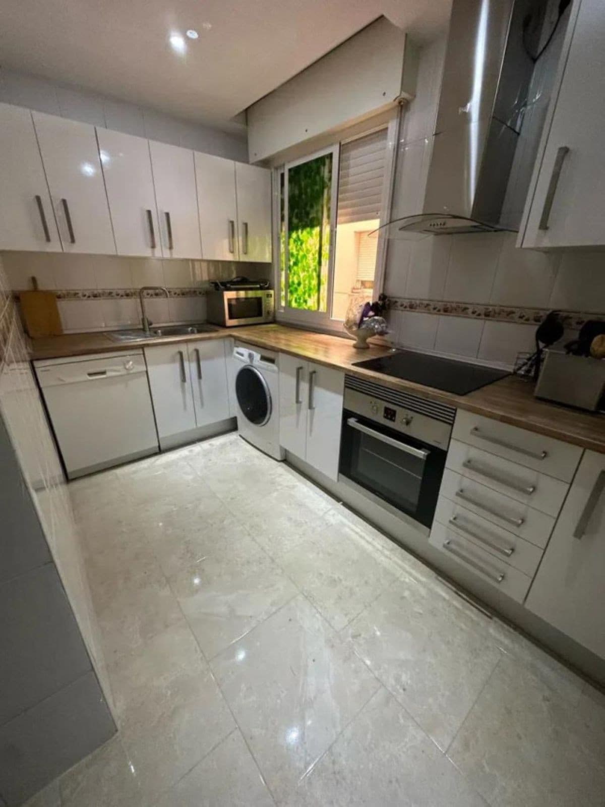 Ground Floor Apartment in Nueva Andalucía — photo 5 of 10